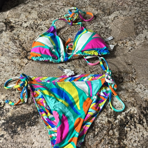Trina Turk 2-pc reversible swimsuit size 10, like new condition worn once. - Picture 2 of 3